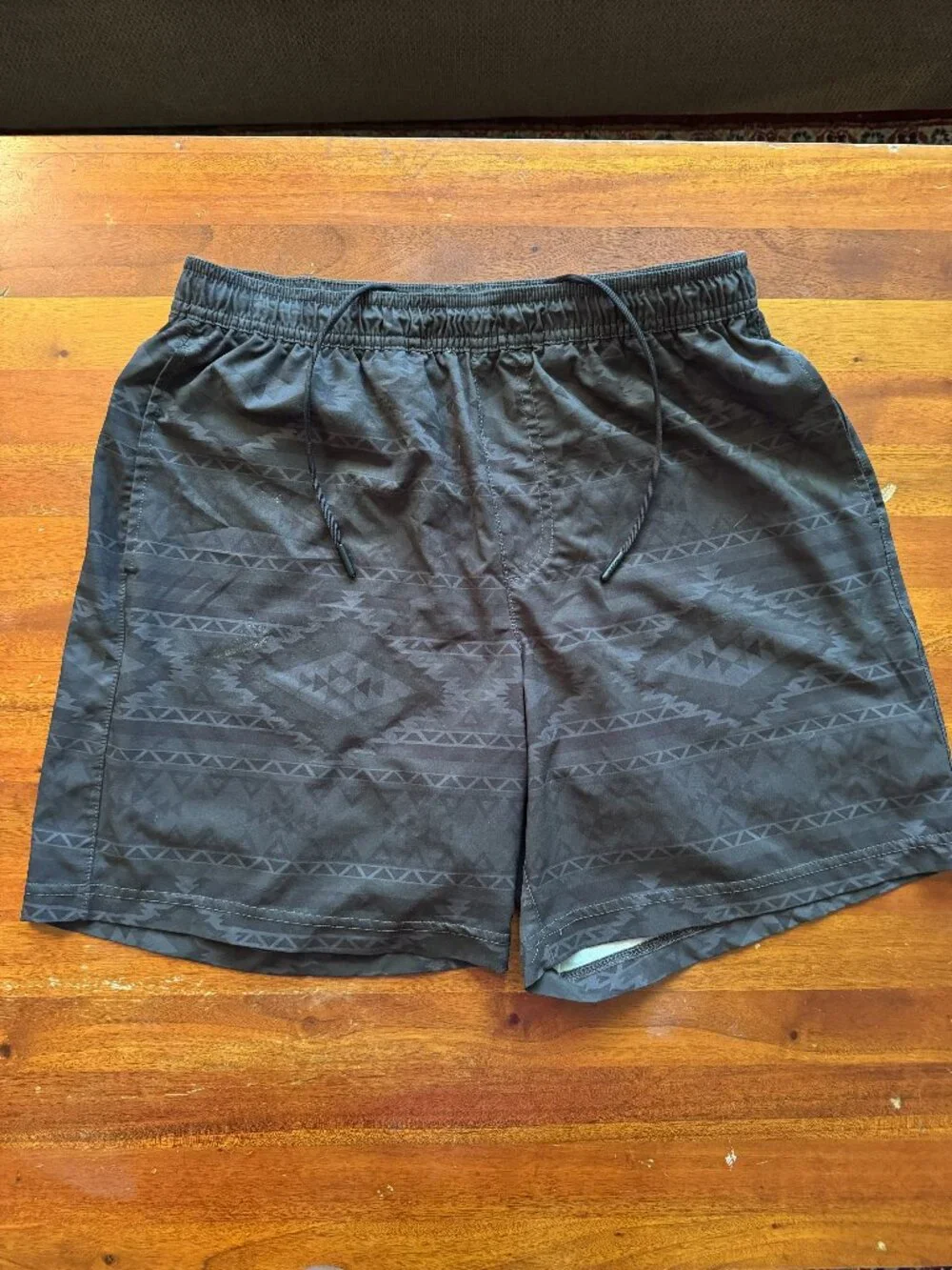 Chubbies Men's Medium 7 Inch Swim Trunks Black Geometric